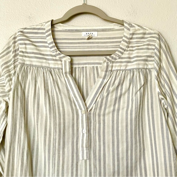 Soft Joie Cream/Metallic Roll Sleeve Top Size Small - Picture 2 of 8